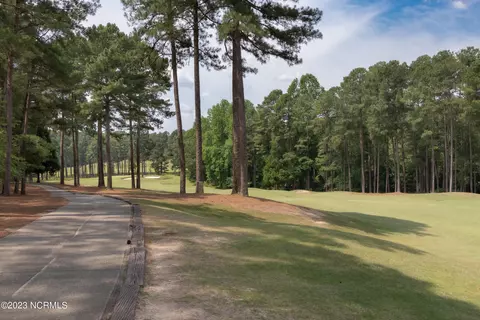 40 Oxton Cir, Pinehurst, NC 28374 photo 4