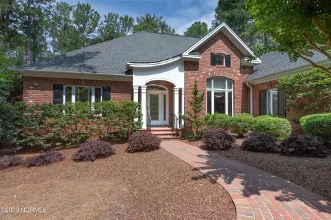 40 Oxton Cir, Pinehurst, NC 28374 photo 3