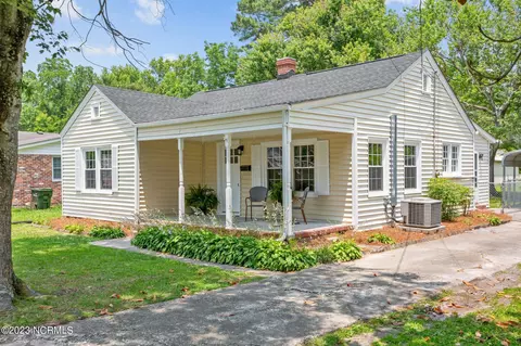 334 E 13th St, Washington, NC 27889