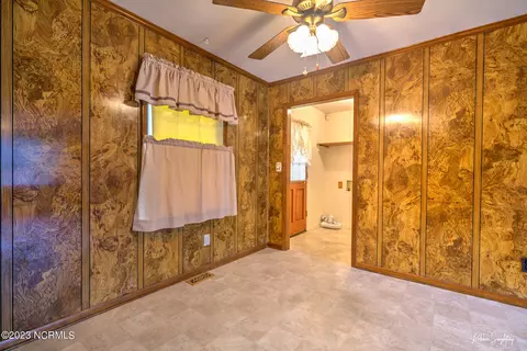 104 Curtis Ave, Hamlet, NC 28345 photo 12