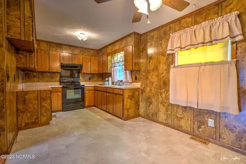 104 Curtis Ave, Hamlet, NC 28345 photo 8
