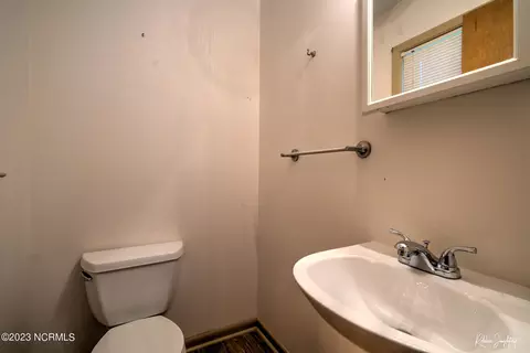 104 Curtis Ave, Hamlet, NC 28345 photo 20