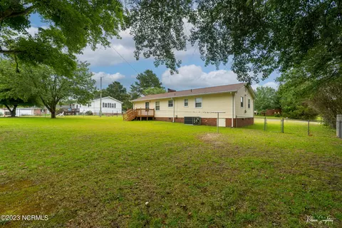 104 Curtis Ave, Hamlet, NC 28345 photo 26