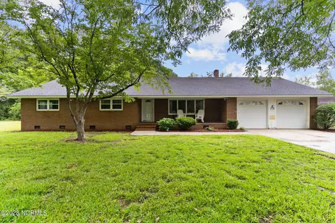 64 Cumbee Rd, Supply, NC 28462