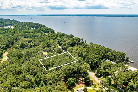 122 Indian Bluff Dr, Minnesott Beach, NC 28510