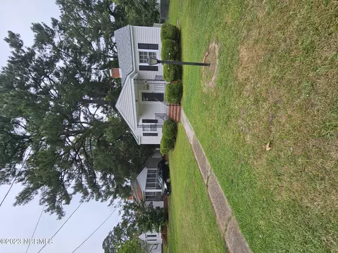 904 Tuscarora Ave, Elizabeth City, NC 27909