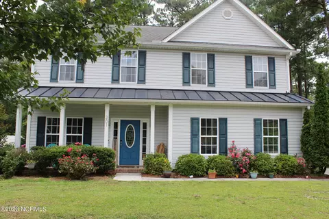 201 Covey Ct, Cape Carteret, NC 28584