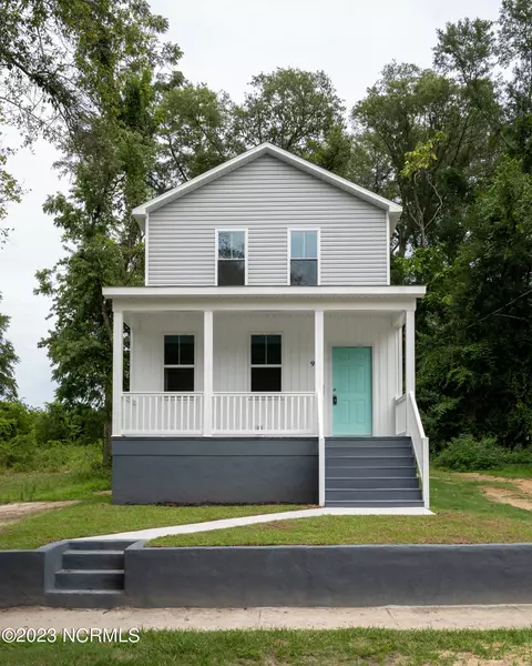915 S 4th St, Wilmington, NC 28401