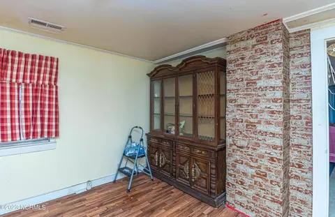 115 S Baker St, Eureka, NC 27830 photo 5