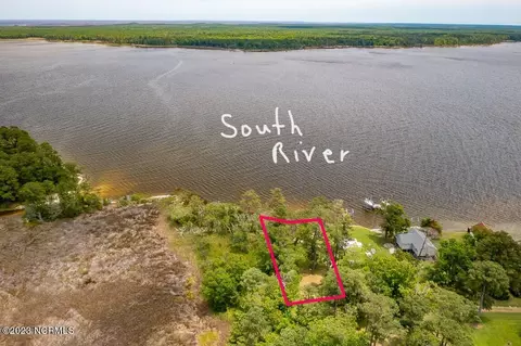 206 Neuse Dr, Beaufort, NC 28516