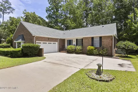 84 Fairway Dr, Shallotte, NC 28470
