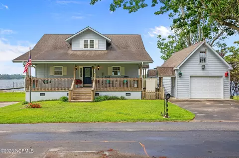 207 Front St, Bath, NC 27808
