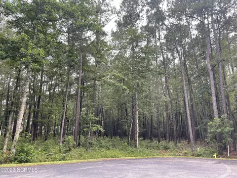 5 Mashie Ct SW, Carolina Shores, NC 28467