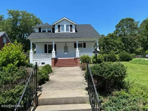 202 S 7th St, Pinetops, NC 27864