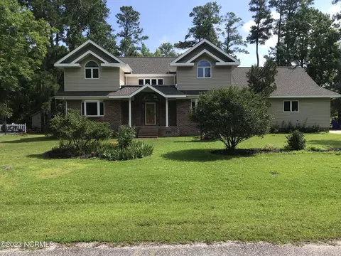 100 W White Oak St, Lake Waccamaw, NC 28450