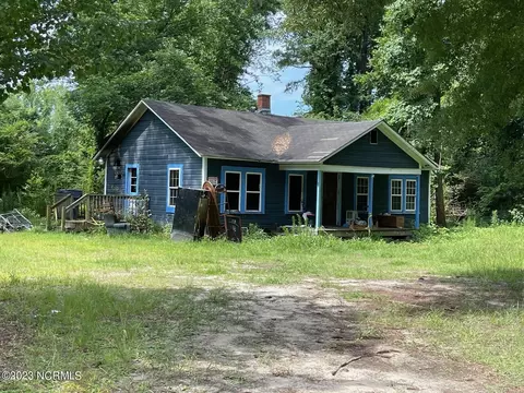 5640 Sam Potts Hwy, Hallsboro, NC 28442