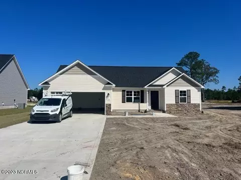 146 Uzzell Rd, Hubert, NC 28539