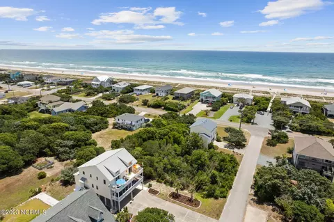 202 A Empie Ave, Topsail Beach, NC 28445