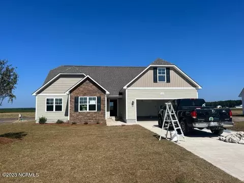 108 Cherry Ridge Ct, Richlands, NC 28574