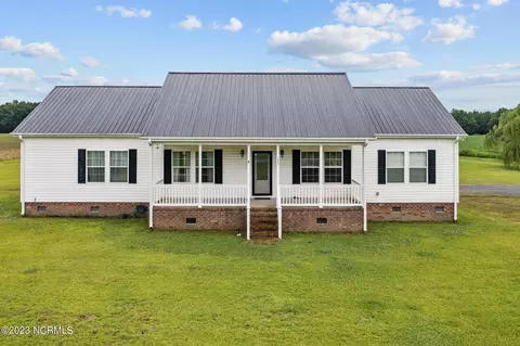 1953 Dallas Turner Rd, Kinston, NC 28504