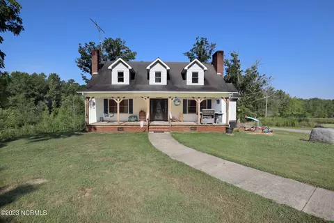 8546 Nc 705 Hwy, Eagle Springs, NC 27242