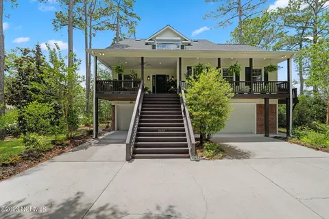 3243 Beaver Creek Dr SE, Southport, NC 28461