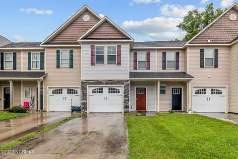 307 Winstead Loop, Richlands, NC 28574