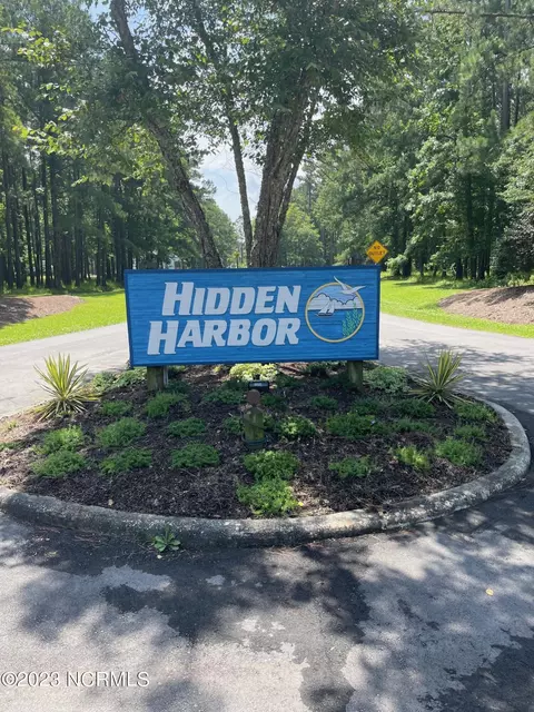 102 Hidden Harbor Ln, Beaufort, NC 28516