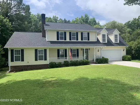 827 Welton Cir, Jacksonville, NC 28546