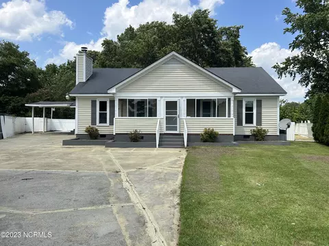 2402 Trull St SW, Wilson, NC 27893