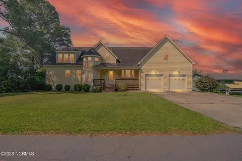 704 Surfside Dr, Edenton, NC 27932