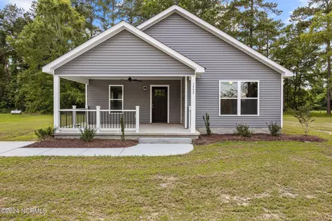 1757 Cherry Rd, Washington, NC 27889