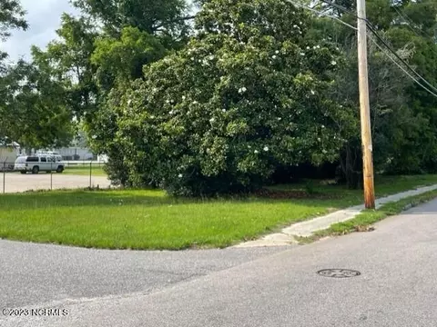 311 S Martin St, Elizabeth City, NC 27909