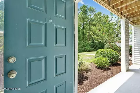 4108 Breezewood Dr #104, Wilmington, NC 28412