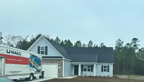 708 W Warner Ct, Hubert, NC 28539