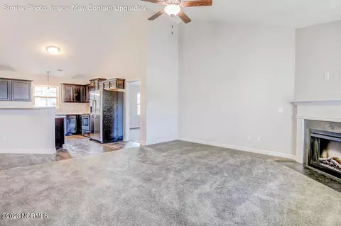 708 W Warner Ct, Hubert, NC 28539 photo 6