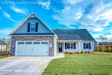 708 W Warner Ct, Hubert, NC 28539 photo 2