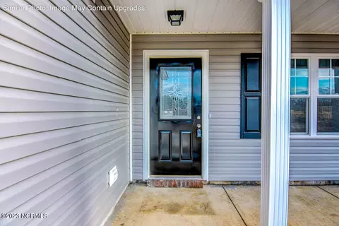 708 W Warner Ct, Hubert, NC 28539 photo 4