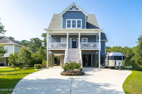 103 Decoy Dr, Harkers Island, NC 28531