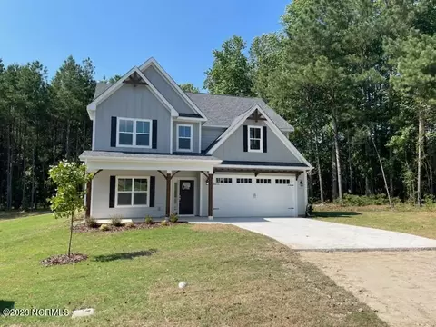 404 Endicott Ct, Carthage, NC 28327