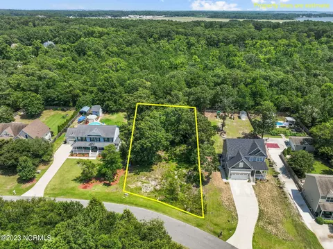 152 Sunnyside Dr, Manteo, NC 27954