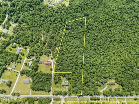 531 Luther Banks Rd, Richlands, NC 28574