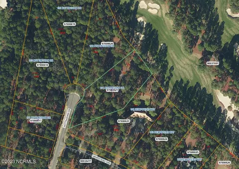 104 Nottingham Dr, Pinehurst, NC 28374