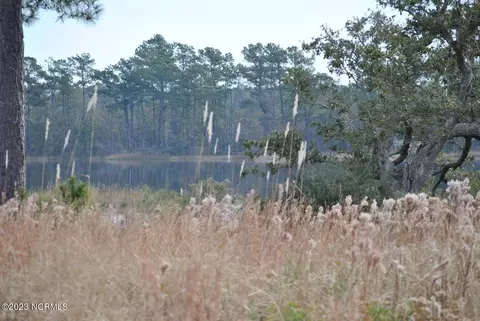 116 Westbay Cir, Harkers Island, NC 28531