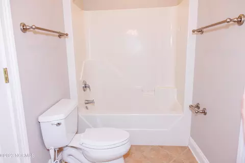 412 Captains Cv UNIT E, Edenton, NC 27932 photo 19