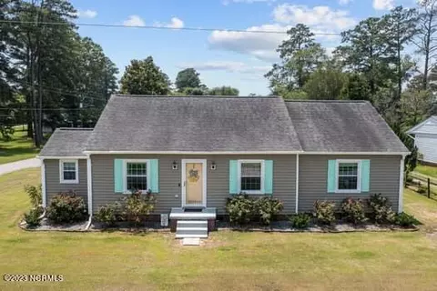 303 Foy St, Pollocksville, NC 28573