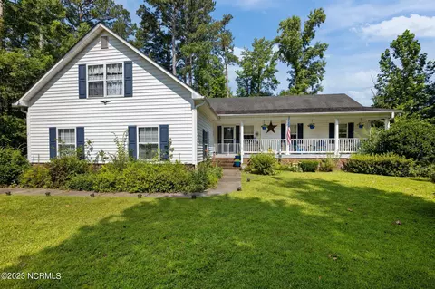 100 7th St, New Bern, NC 28560