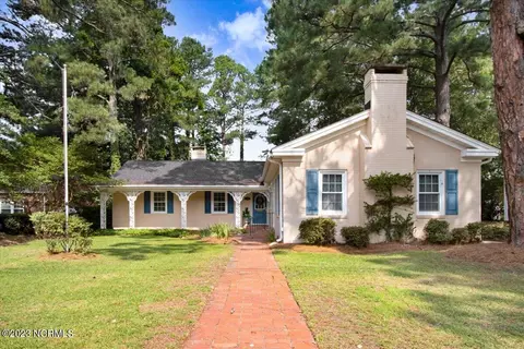 616 S 1 St, Smithfield, NC 27577