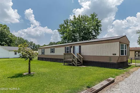 111 S Baker St, Eureka, NC 27830 photo 2