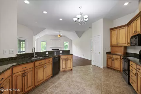 207 Windsor Ct, Hampstead, NC 28443 photo 11